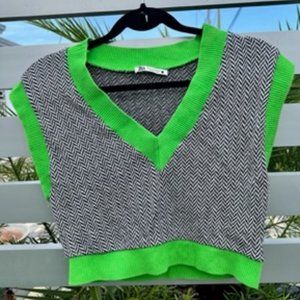 Zara Sleeveless Chevron V Neck Sweater/ Medium